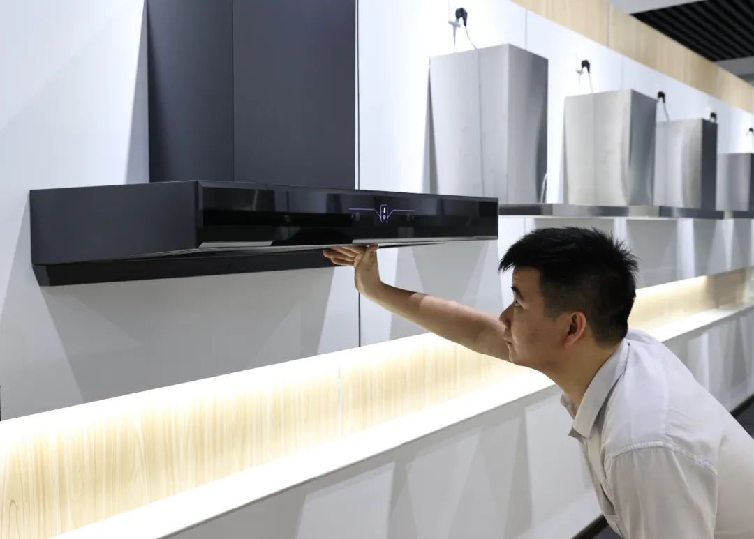 【甜美 ●喜訊】我司技術部經(jīng)理方廣銘榮獲2022年黃圃鎮(zhèn)“十大工匠“稱號